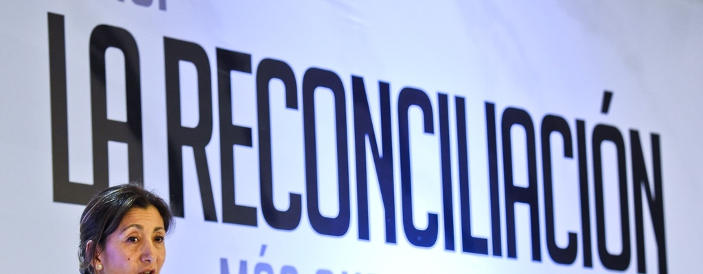 La ex rehn de FARC Ingrid Betancourt vuelve a Colombia a suplicar paz y perdn