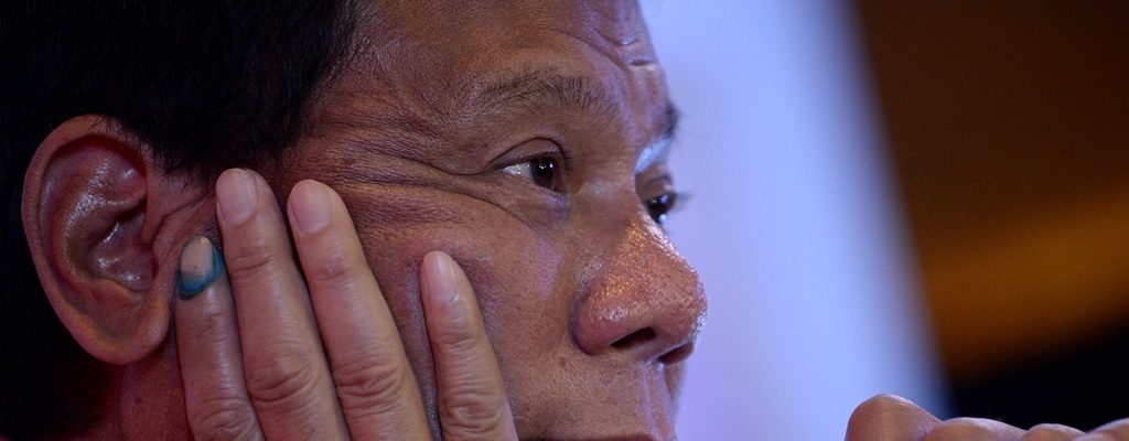 Los filipinos a punto de consagrar presidente al provocador antisistema Duterte