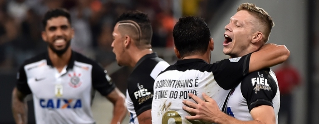 Corinthians empata con Gremio en gris inicio del Brasileirao-2016