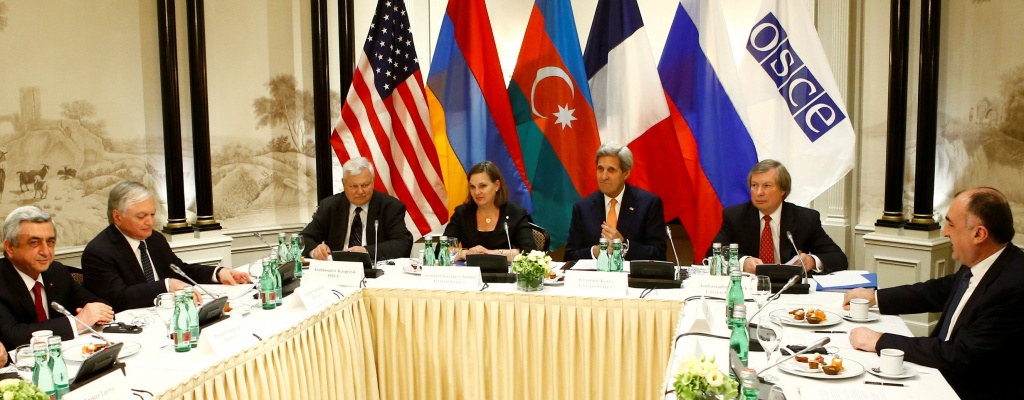 Rusia y Estados Unidos llaman a negociaciones entre Armenia y Azerbaiy�n por Alto Karabaj