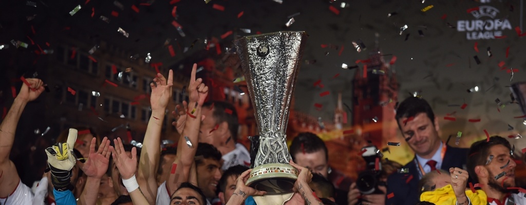 La prensa espa�ola ensalza a los "pentacampeones" del Sevilla