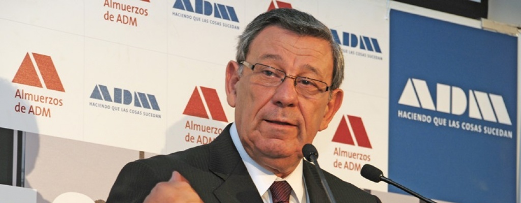 Nin Novoa: Hay que evaluar impactos de los mega-acuerdos comerciales