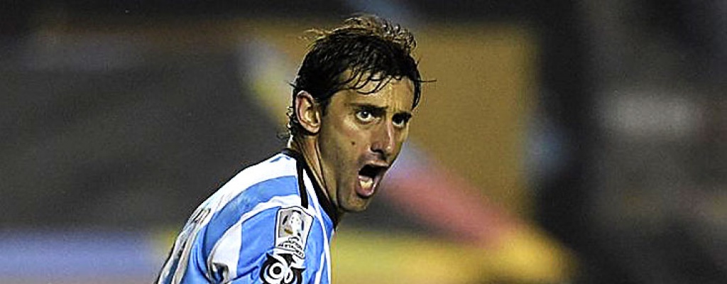 Emotiva fiesta en Racing por el retiro con triunfo de un �dolo: el "Principe" Milito