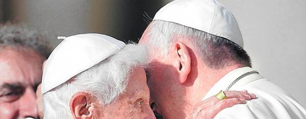 Papa Francisco no ha pensado renunciar como Benedicto XVI