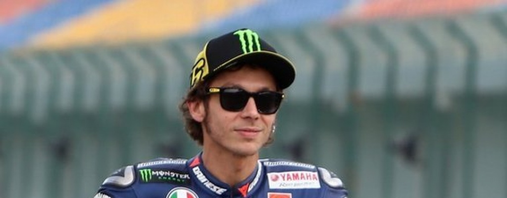 Rossi vuelve a ganar en Espa�a, M�rquez l�der del Mundial