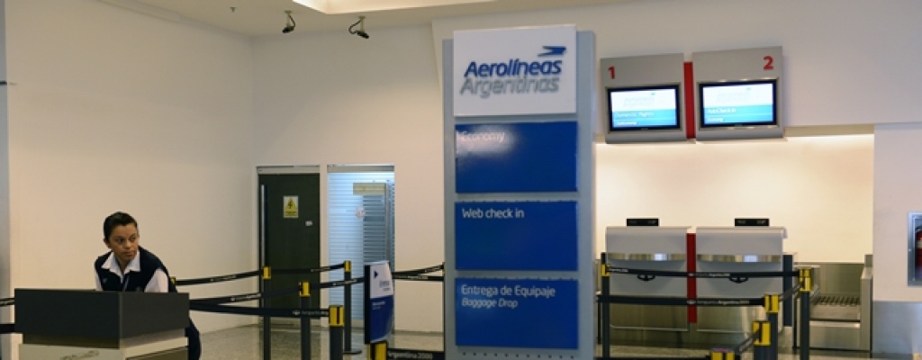 Huelga en aeropuertos de Argentina genera demora en los vuelos