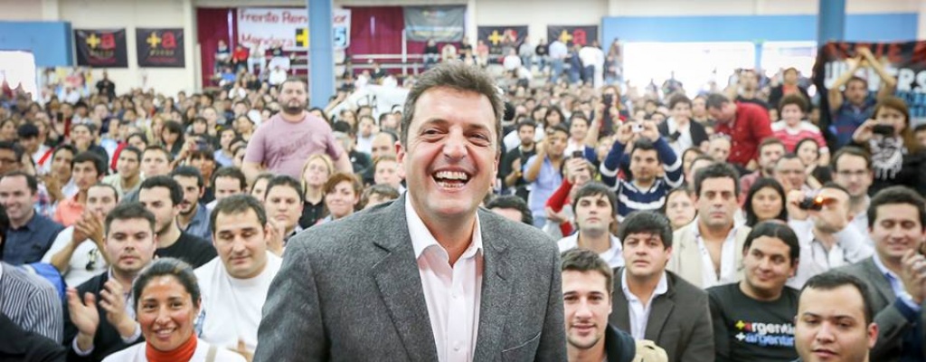 El precandidato a la presidencia argentina Sergio Massa dijo que "ir de papel�n en papel�n hace mal a la pol�tica"