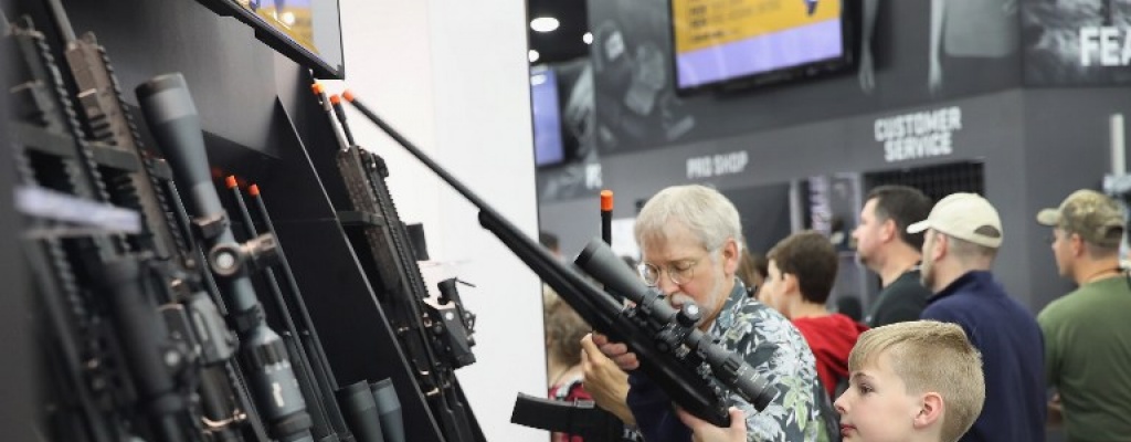 Tras masacre en Florida debate sobre armas en EE.UU sigue estancado