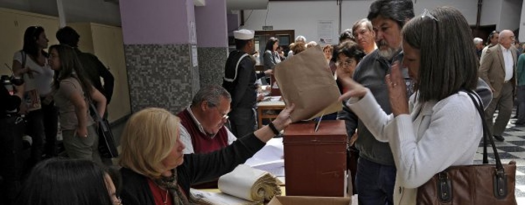 El Frente Amplio lidera intenci�n de voto 