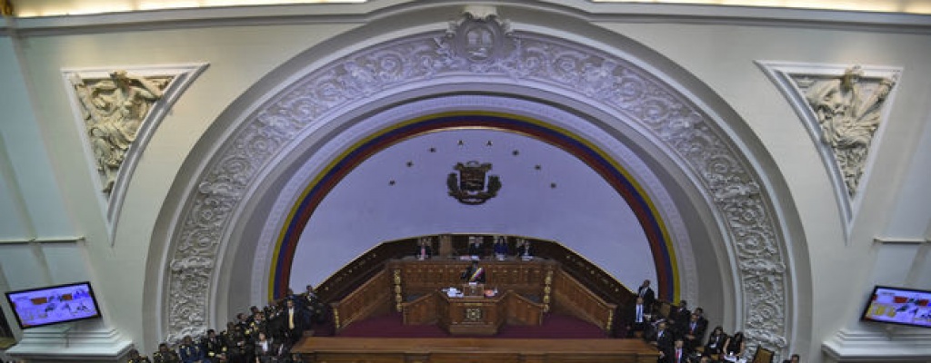 Comenz� en Venezuela validaci�n de firmas para revocatorio contra Maduro