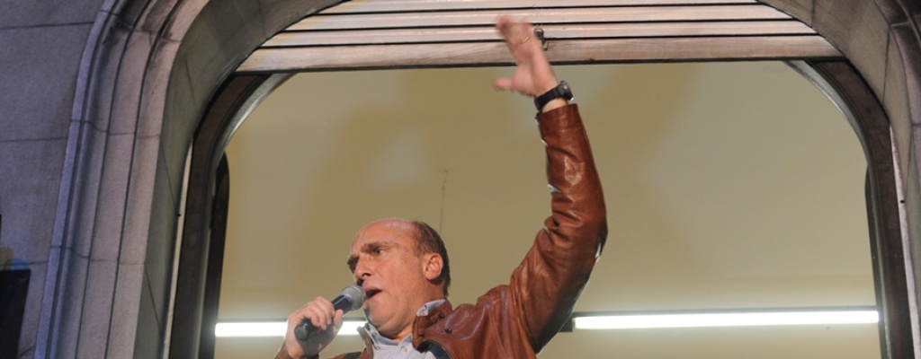 Mart�nez participa de campa�as por elecciones del FA 