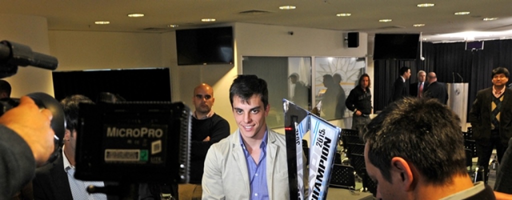 Triunfo de Santiago Urrutia en EE.UU.