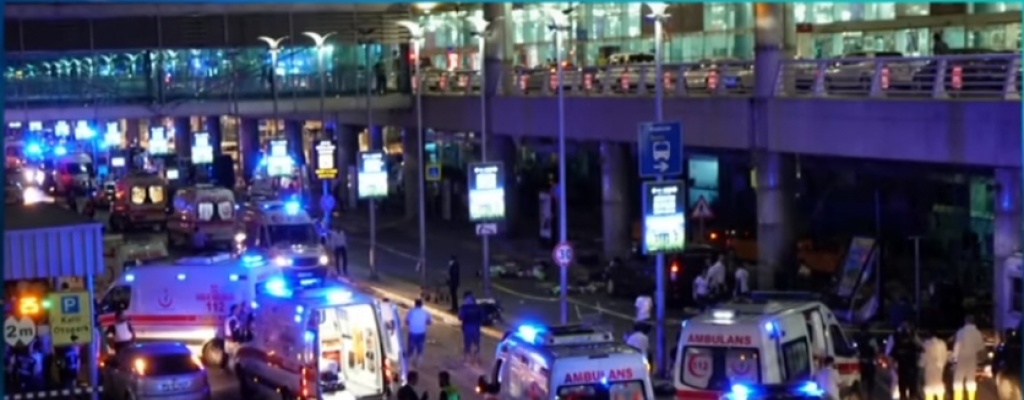 41 muertos y 239 heridos en atentado suicida en aeropuerto de Estambul