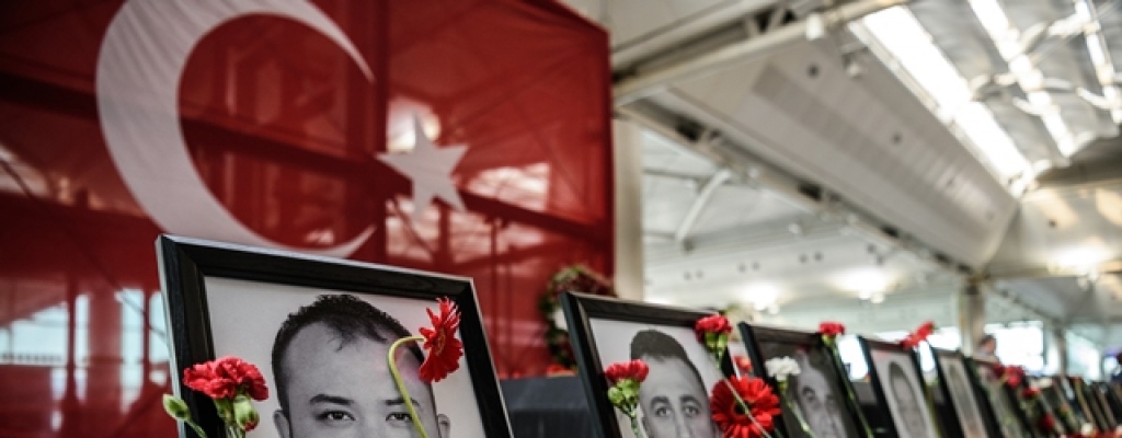 Los kamikazes del aeropuerto de Estambul quer�an tomar rehenes