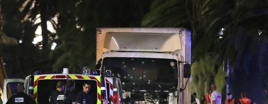 Minuto de silencio en Francia por las v�ctimas del atentado de Niza