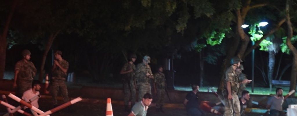 Turqu�a despide a 9.000 funcionarios del ministerio del Interior tras golpe fallido