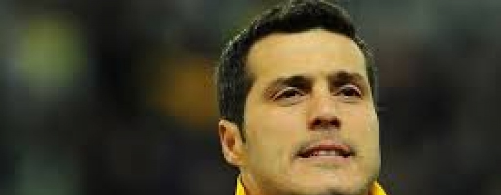  El arquero brasile�o Julio Cesar fich� por el Benfica por dos temporadas