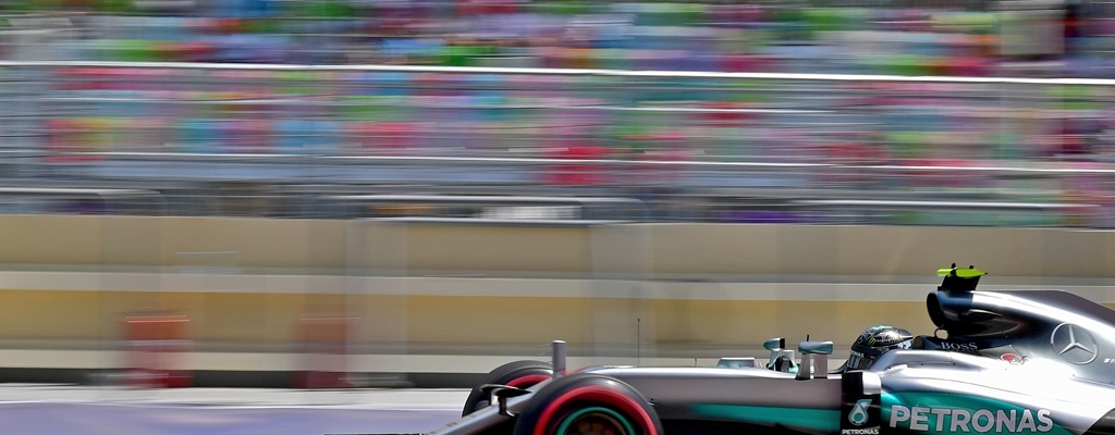 Nico Rosberg logra la pole position en territorio de Mercedes