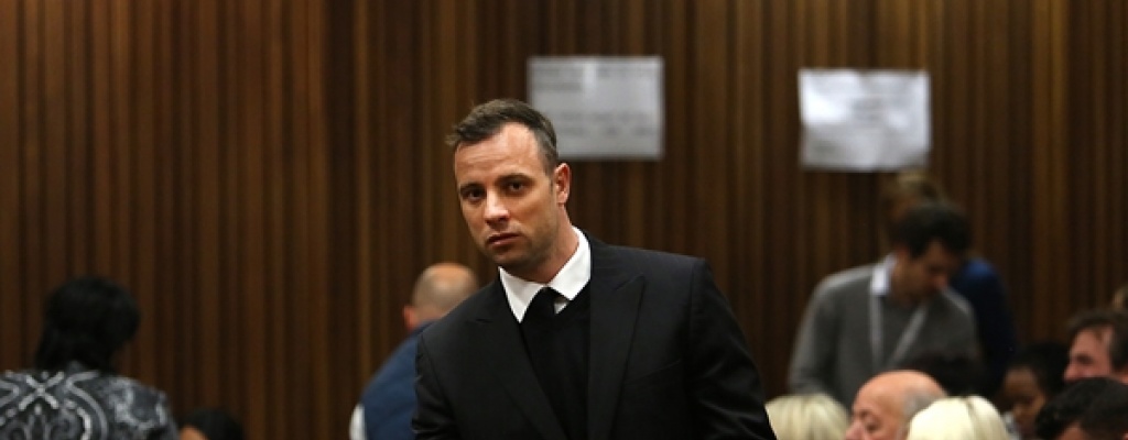 Hospitalizan a Oscar Pistorius tras caerse de la cama en prisi�n