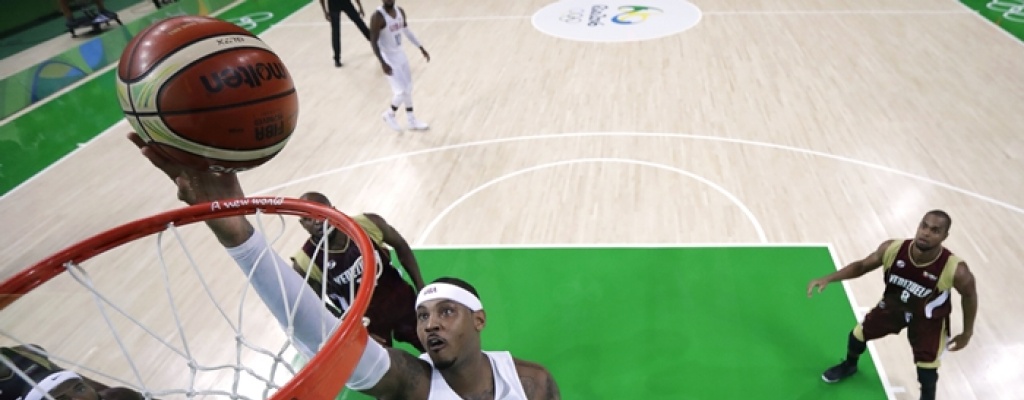 EE.UU. derrot� a Venezuela en basquet
