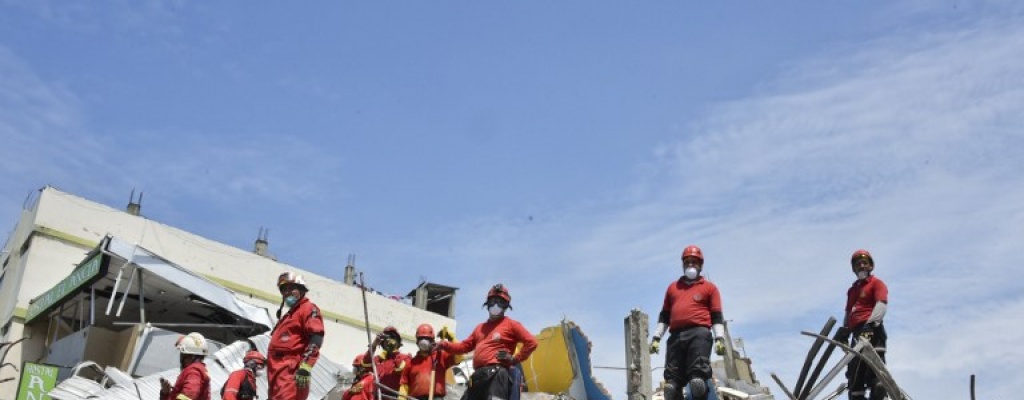 Aumentan a 9 los muertos tras sismo en sur de Per�