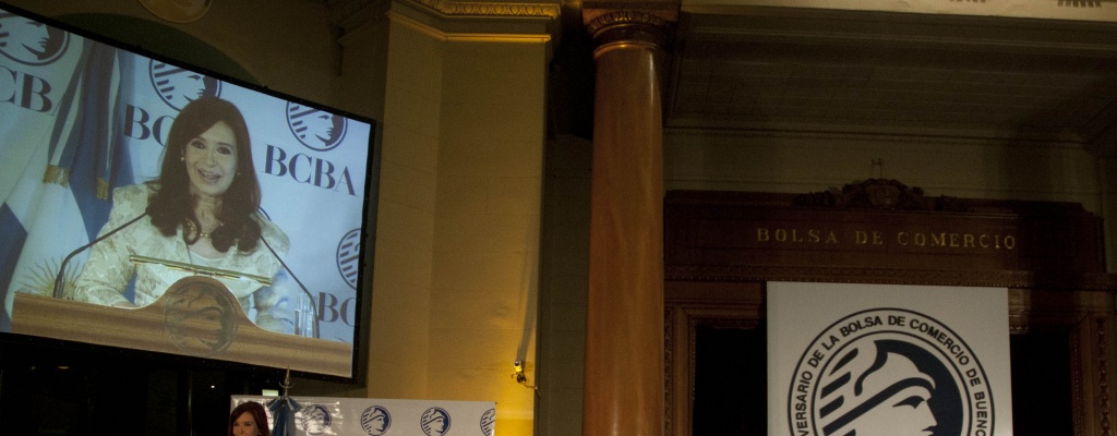 Cristina fue a la Bolsa de Comercio y escuch� cr�ticas en primera persona 