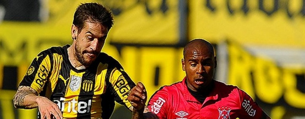 Wanderers venci� a Pe�arol 1 a 0 en el Campe�n del Siglo 