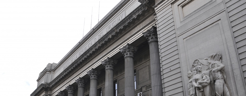 Factum: Los Bancos son los que generan mas confianza en la poblaci�n