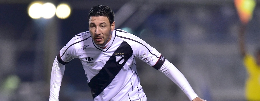 Danubio lidera y Pe�arol en ca�da libre