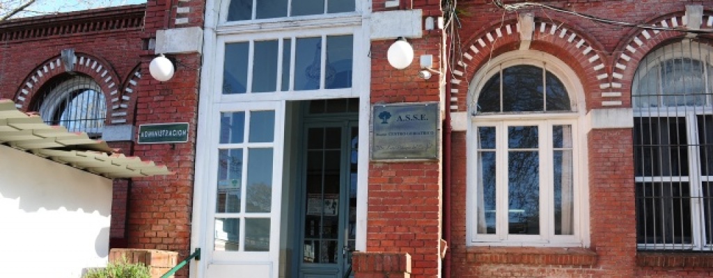 Funcionarios de centro hospitalario esperan di�logo con V�zquez