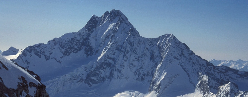  Cuatro alpinistas fallecieron en los Alpes italianos