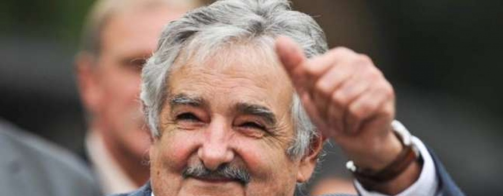 Mujica dijo que los pol�ticos "reparten" en favor de la clase a la que pertenecen