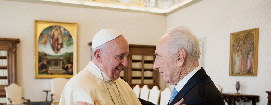 Peres propone a Francisco crear una ONU de las religiones