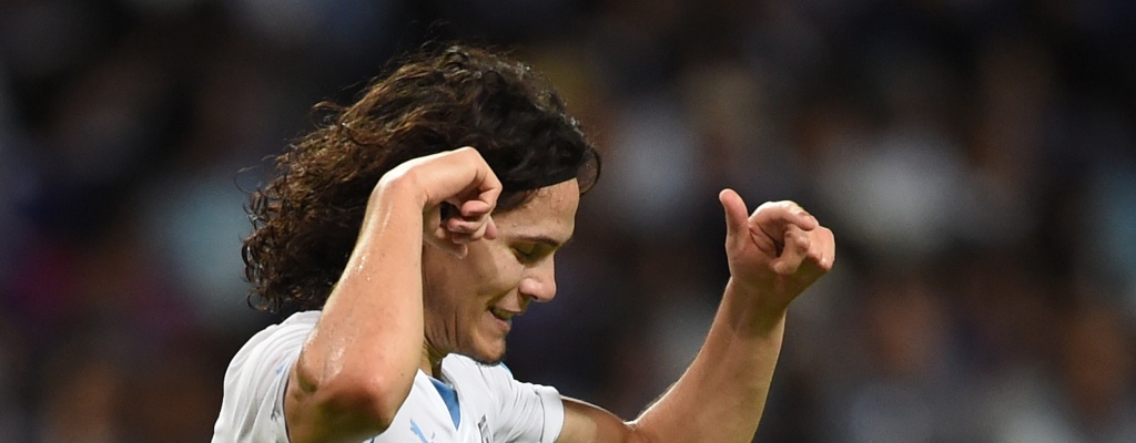 Uruguay gan� 2-0 a Jap�n con goles de Cavani y Abel Hern�ndez