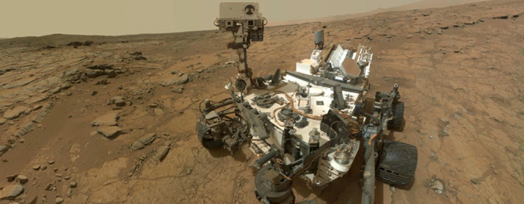 El robot Curiosity de la NASA se dispone a subir el monte Sharp de Marte