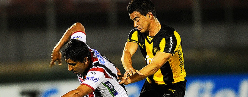 Pe�arol igual� 1-1 ante Sud Am�rica y puede perder el liderazgo