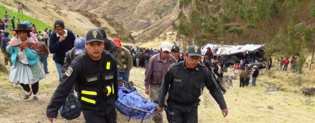 Accidente carretero en Per� deja al menos 19 muertos