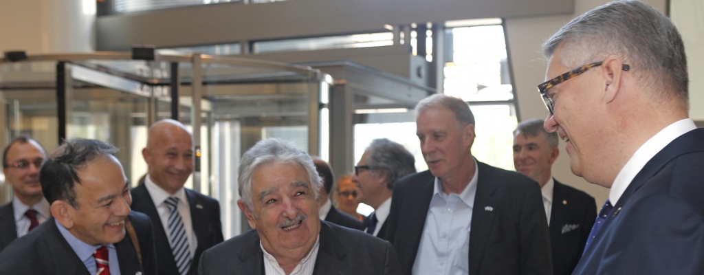 Mujica dijo que "ser�a el l�mite" para Uruguay una tercer planta de celulosa