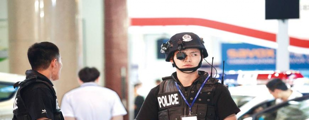Colombia expulsa a ciudadano chino requerido en su pa�s por estafa