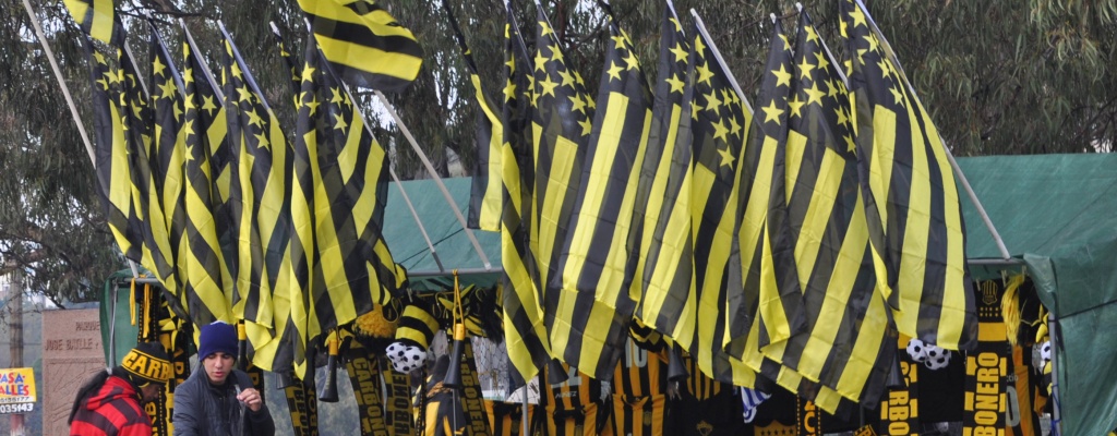 Polic�a aclara que festejo en la Rambla por aniversario de Pe�arol no est� autorizado