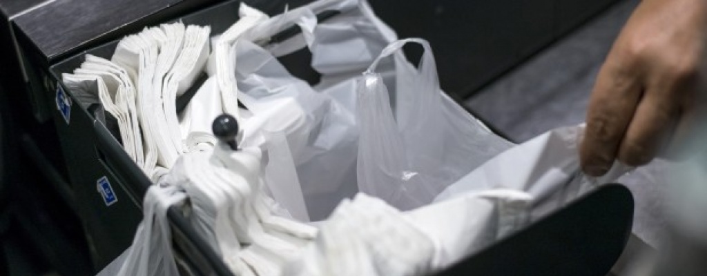 California es el primer estado que proh�be bolsas de pl�stico en EEUU