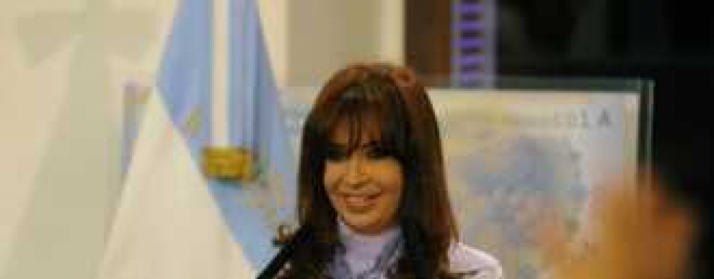 Cristina Fern�ndez dijo que "quieren voltear" su Gobierno con ayuda extranjera