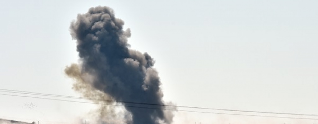 Kurdos se enfrenta con desventajas a yihadistas en ciudad de Siria