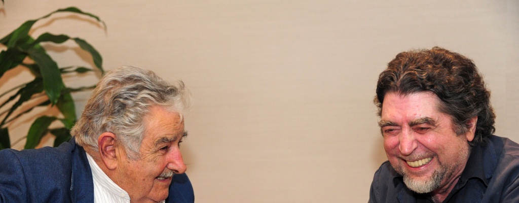 Joaqu�n Sabina se reuni� con Mujica y dijo que Uruguay le llena el coraz�n