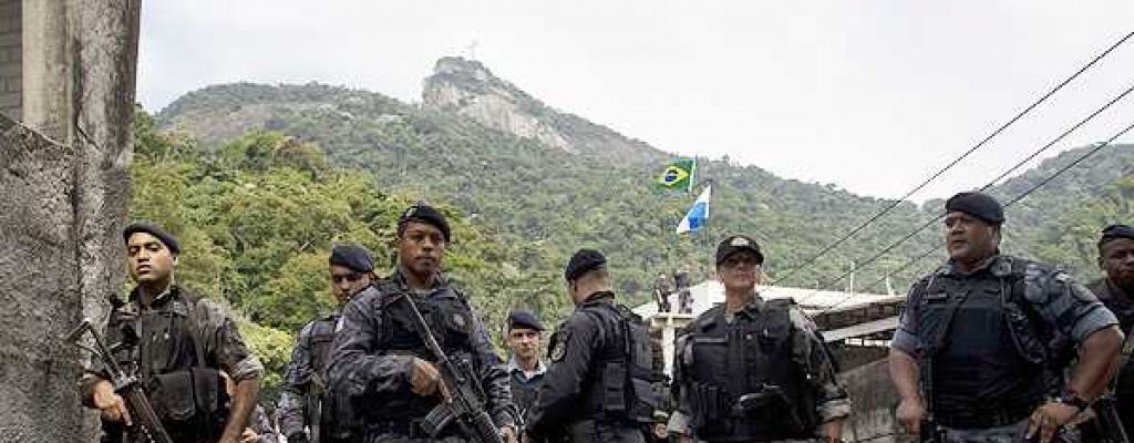 Arrestan a 16 polic�as de Rio de Janeiro sospechosos de sobornar narcos