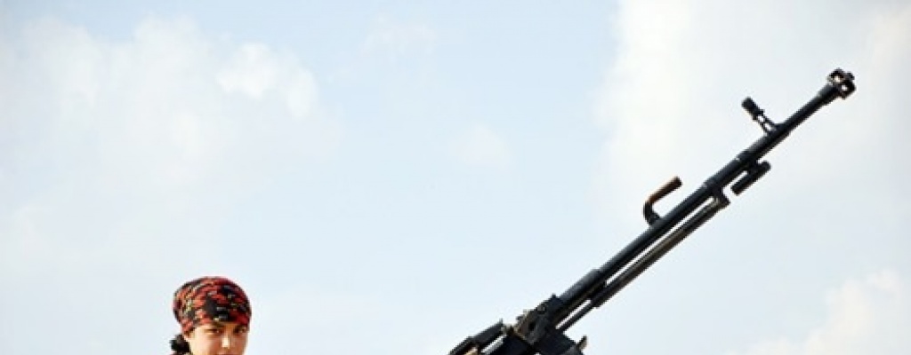 Una mujer al frente de la batalla de los kurdos contra el EI en Kobane