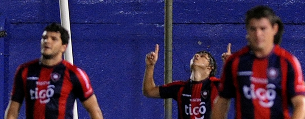 Cerro Porte�o gan� 2-1 a Lan�s en la ida de la llave de octavos de final