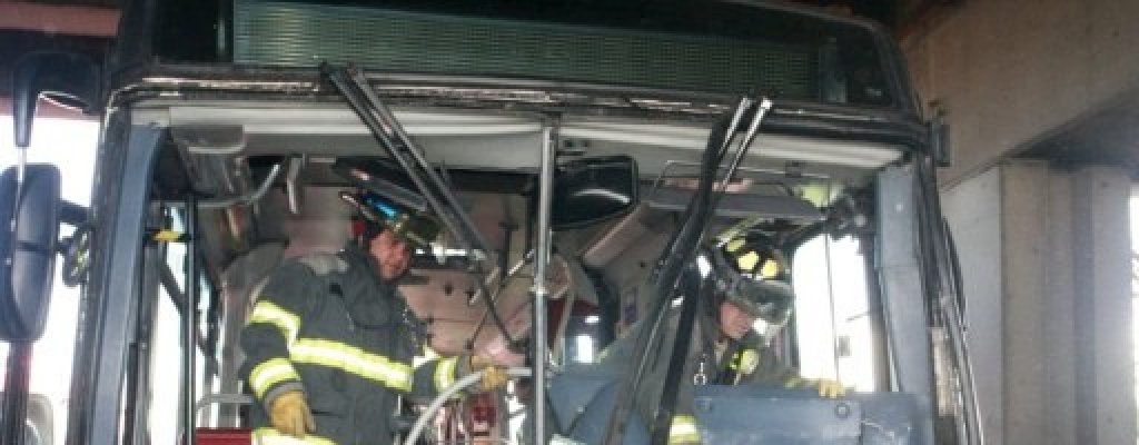 10 detenidos y da�os a 40 �mnibus de transporte p�blico en Bogot�