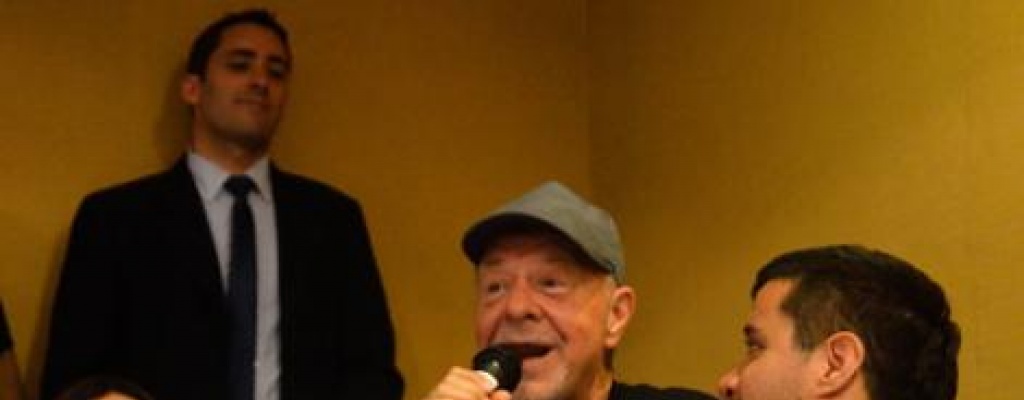 Le�n Gieco fue declarado Visitante Ilustre de Montevideo