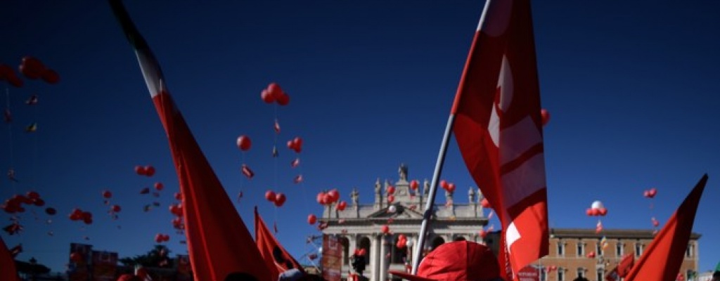 Masiva manifestaci�n en Roma contra reforma laboral